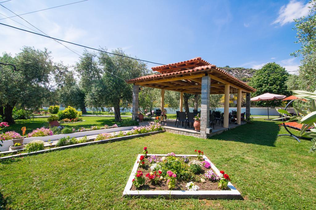 Pension Maria Astris Bagian luar foto
