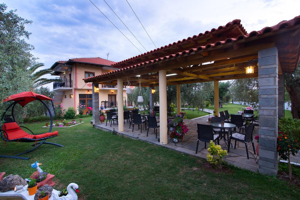 Pension Maria Astris Bagian luar foto